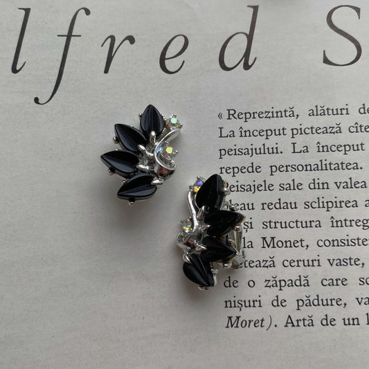 Vintage clips with thermoplastic cabochons